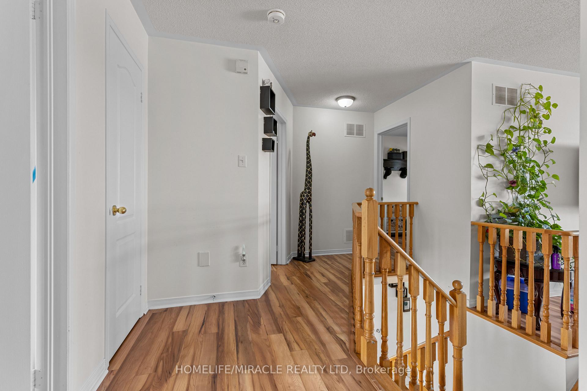 Photo 28 of 44 Newark Way, Brampton, Fletcher's Meadow — HOMEH