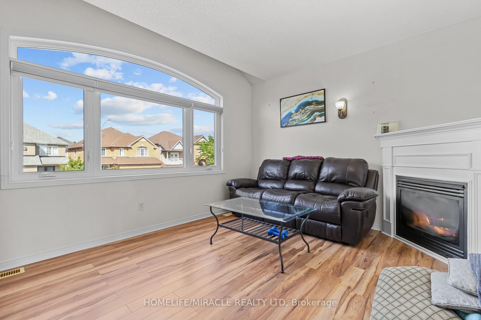 Photo 30 of 44 Newark Way, Brampton, Fletcher's Meadow — HOMEH
