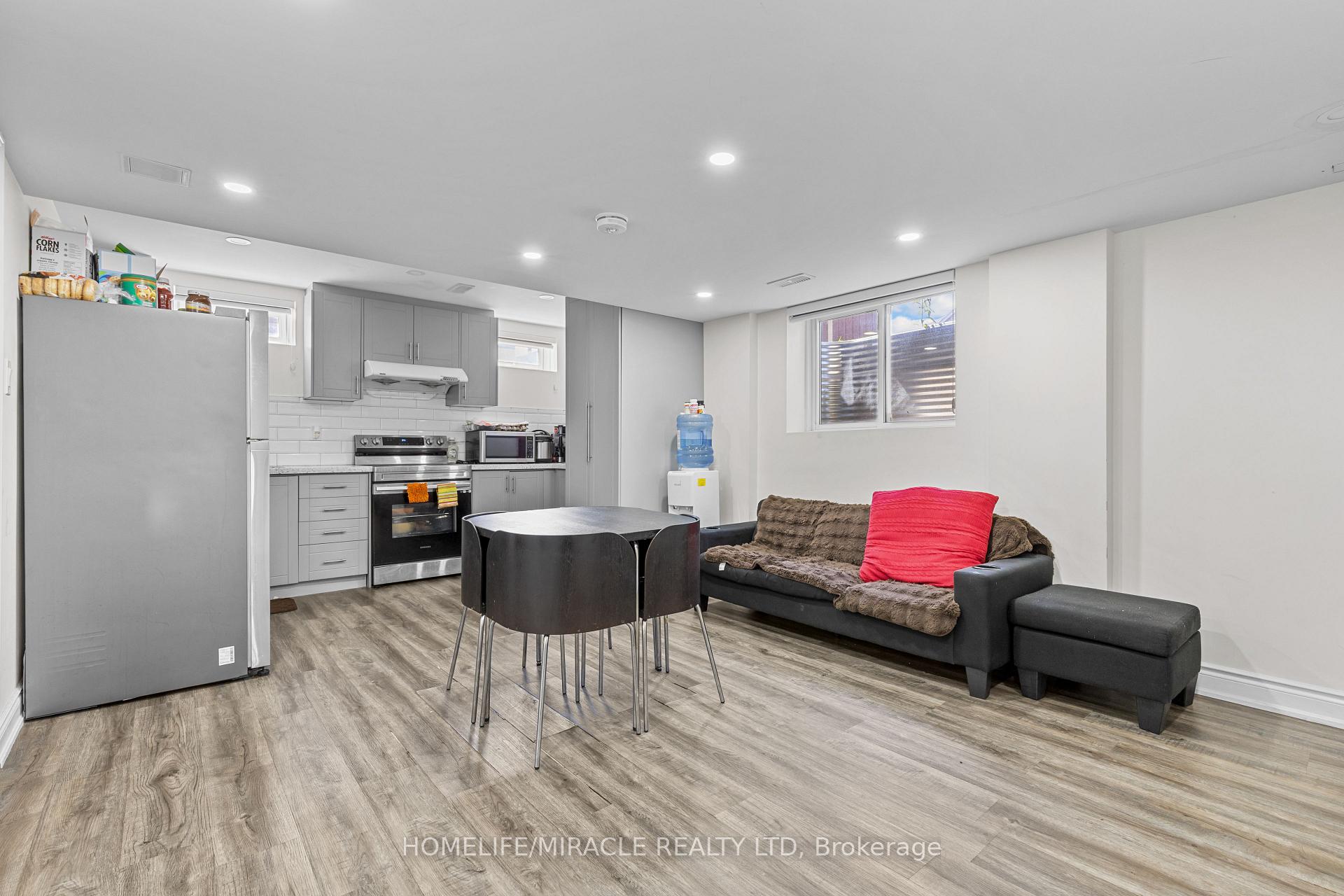Photo 43 of 44 Newark Way, Brampton, Fletcher's Meadow — HOMEH