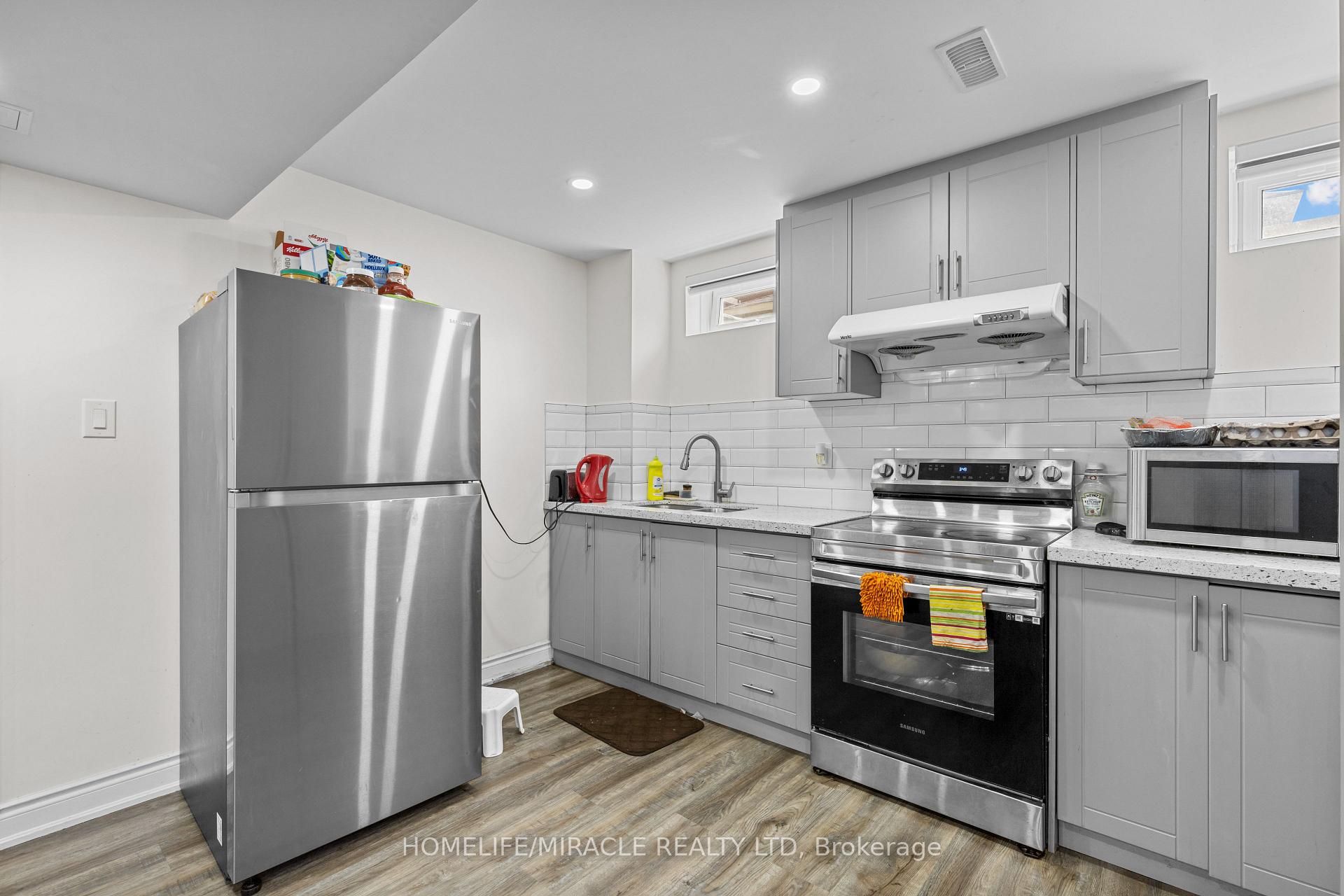 Photo 46 of 44 Newark Way, Brampton, Fletcher's Meadow — HOMEH
