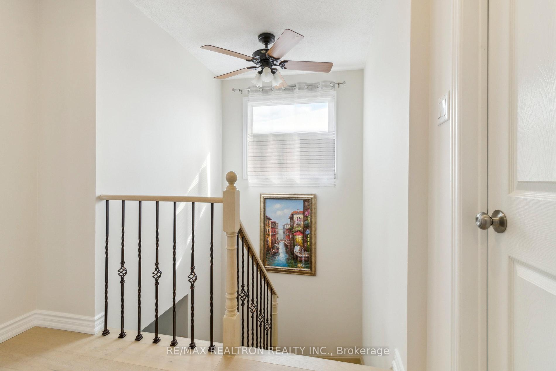 Photo 14 of 24 Venice Crescent, Vaughan, Beverley Glen — HOMEH