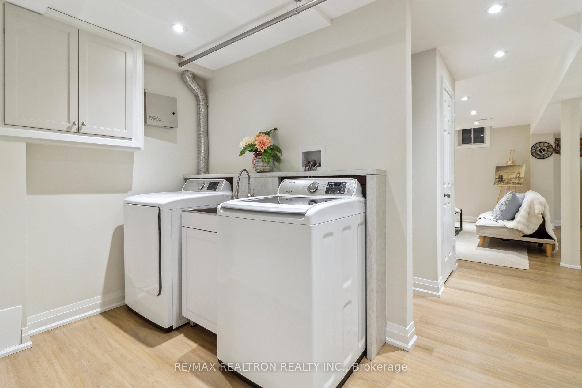 Photo 17 of 24 Venice Crescent, Vaughan, Beverley Glen — HOMEH
