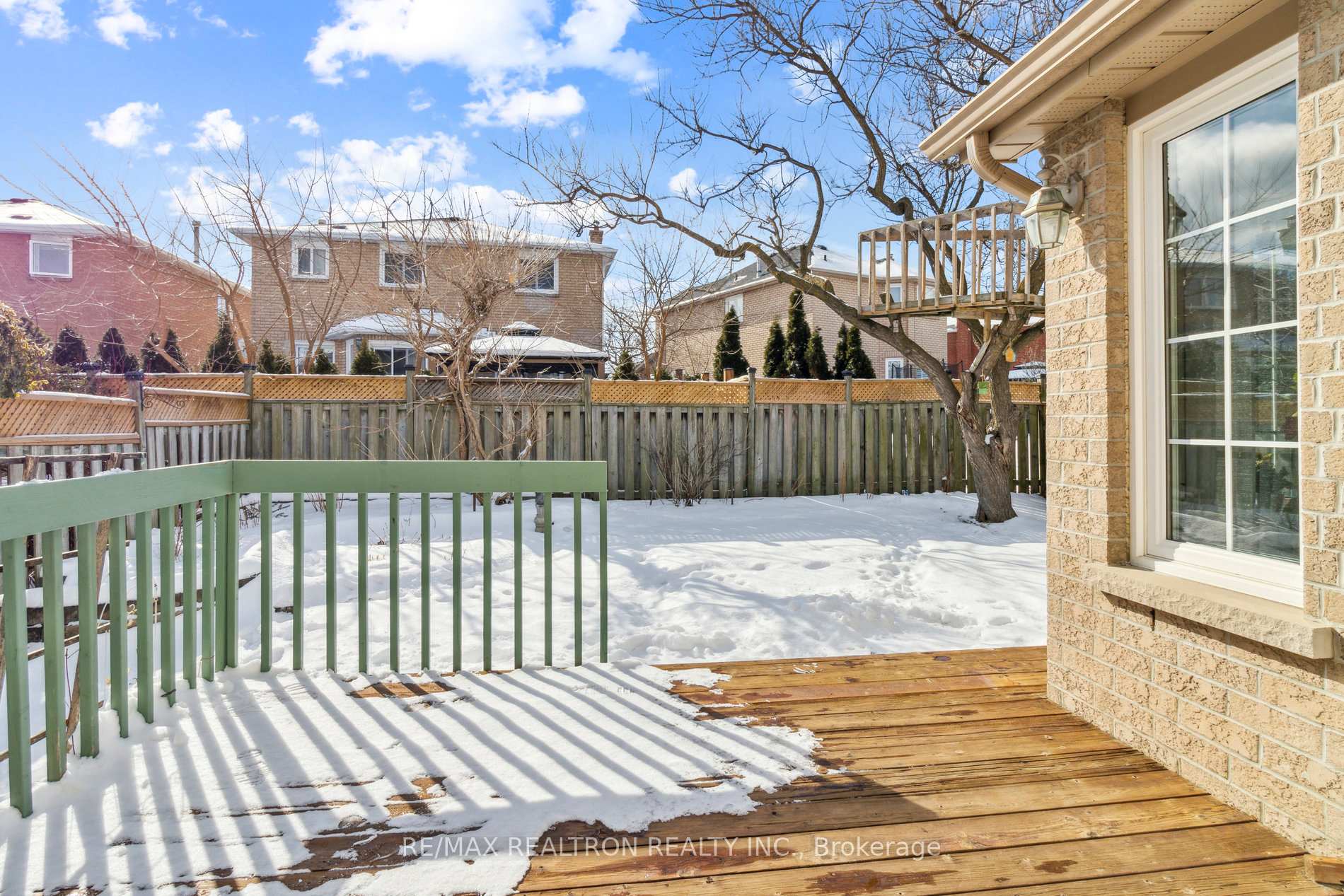 Photo 20 of 24 Venice Crescent, Vaughan, Beverley Glen — HOMEH