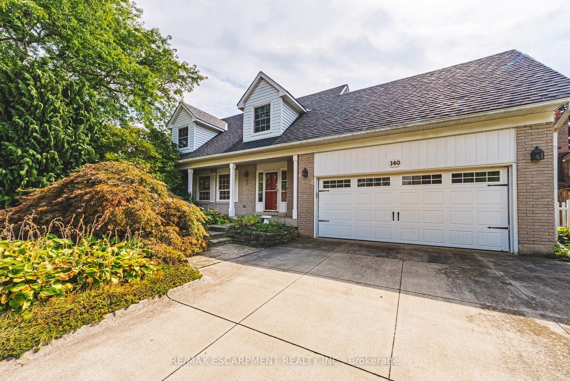 Photo 1 of 140 Amberly Boulevard, Hamilton, Ancaster — HOMEH