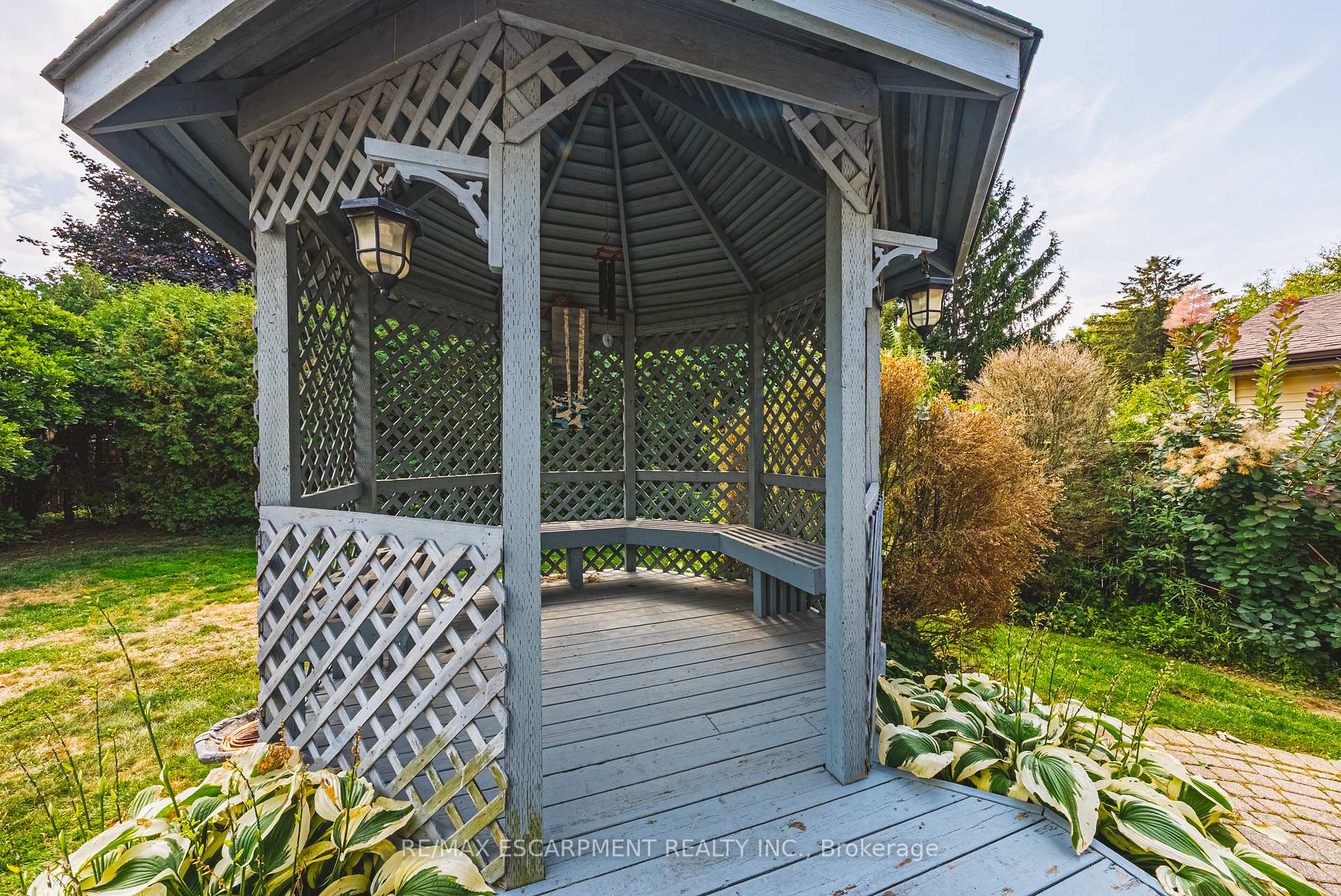 Photo 40 of 140 Amberly Boulevard, Hamilton, Ancaster — HOMEH