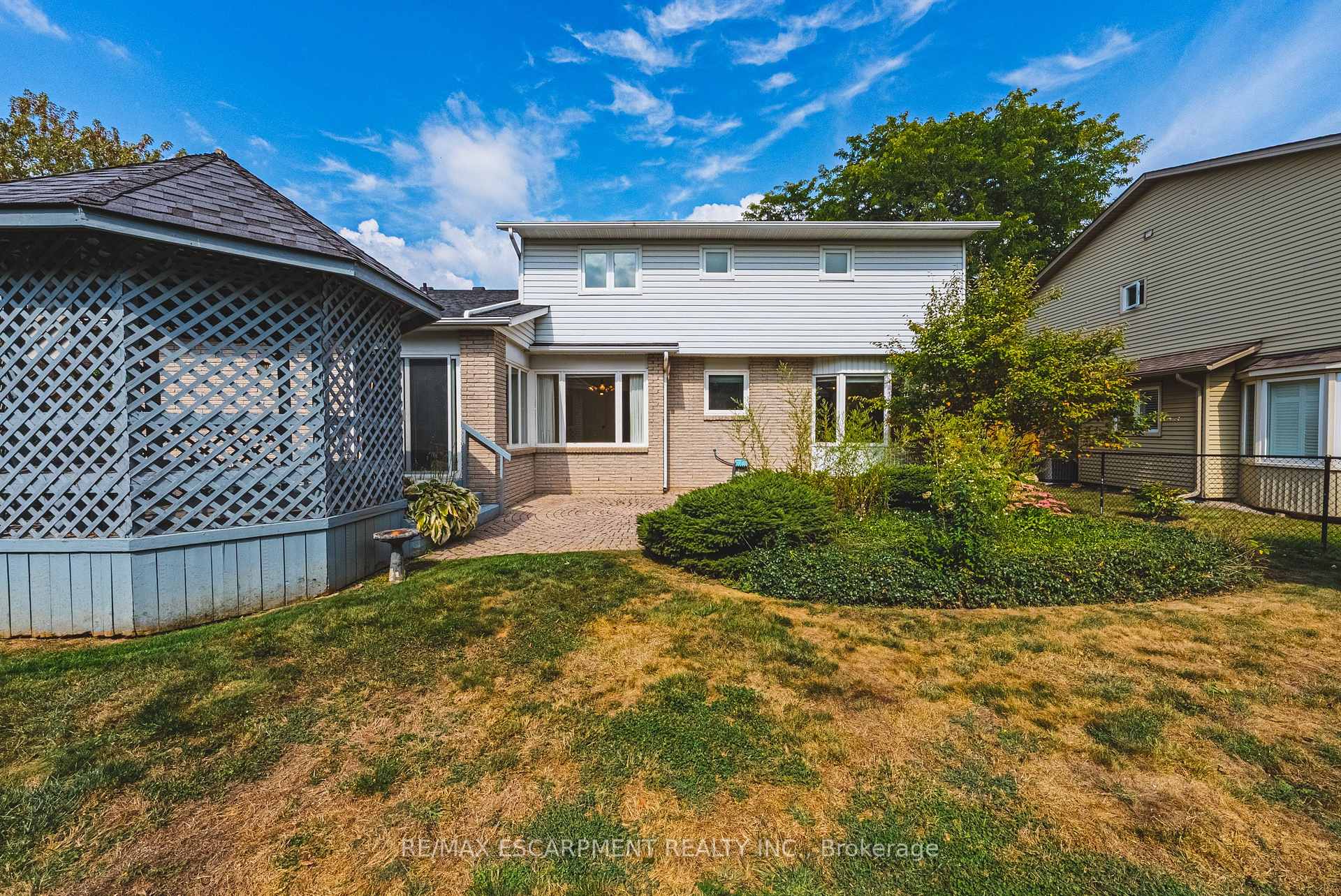 Photo 44 of 140 Amberly Boulevard, Hamilton, Ancaster — HOMEH