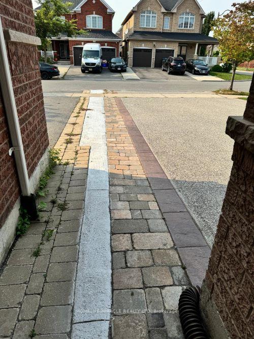 Photo 3 of Unit Bsmt, 14 Covebank Crescent, Brampton, Bram East — HOMEH