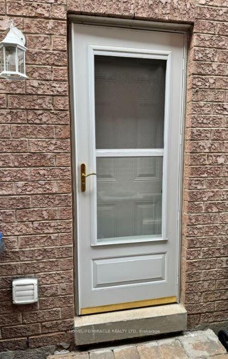 Photo 4 of Unit Bsmt, 14 Covebank Crescent, Brampton, Bram East — HOMEH