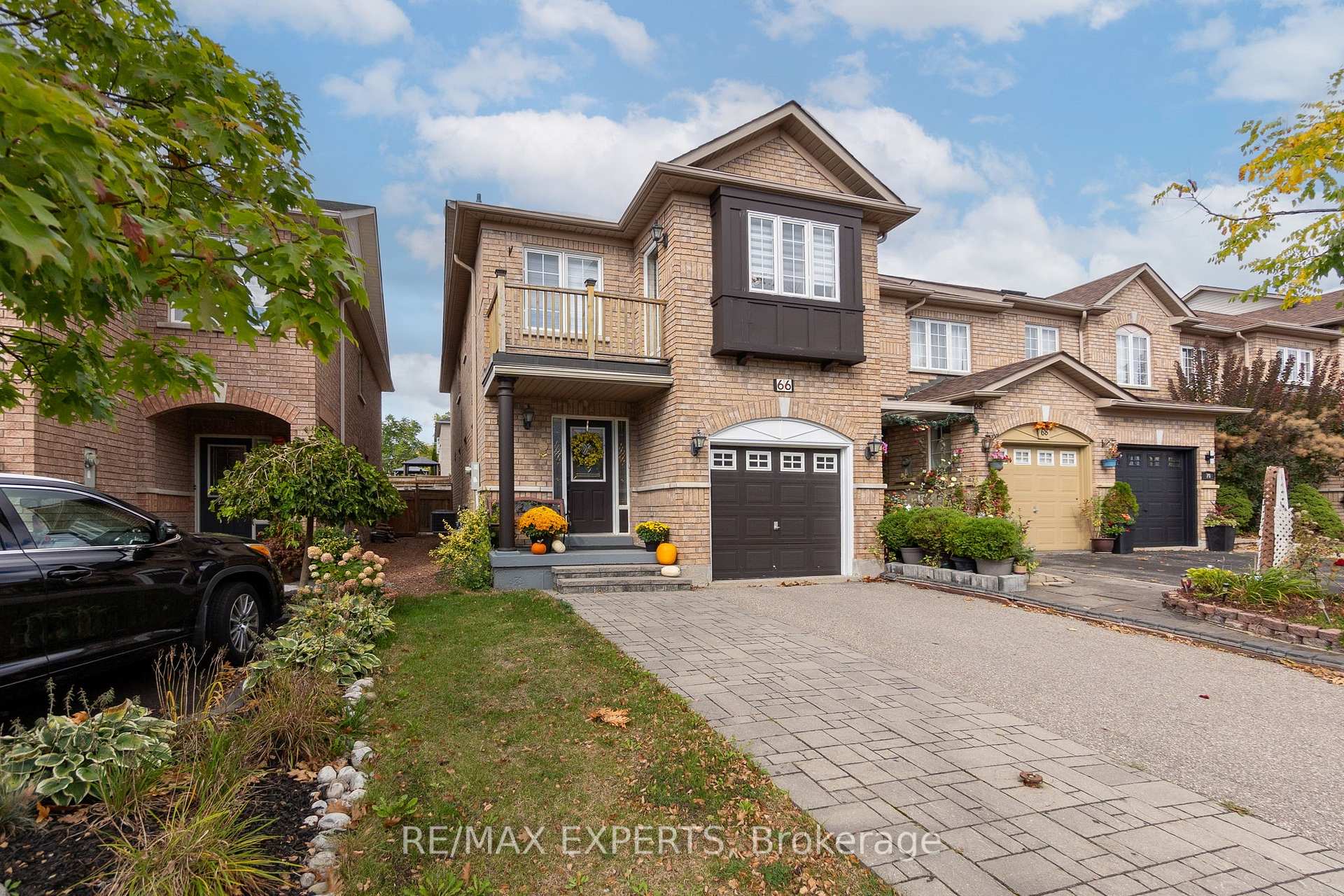 Photo 2 of 66 Lodgeway Drive, Vaughan, Rural Vaughan — HOMEH
