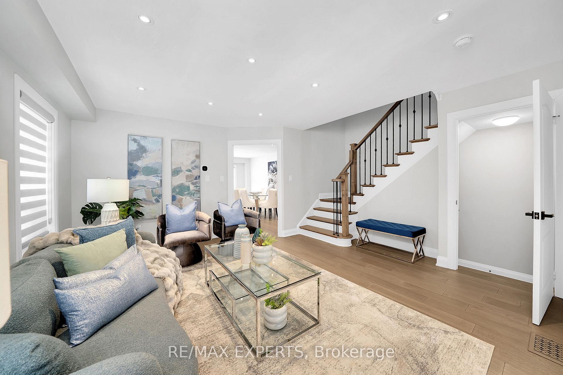 Photo 5 of 66 Lodgeway Drive, Vaughan, Rural Vaughan — HOMEH
