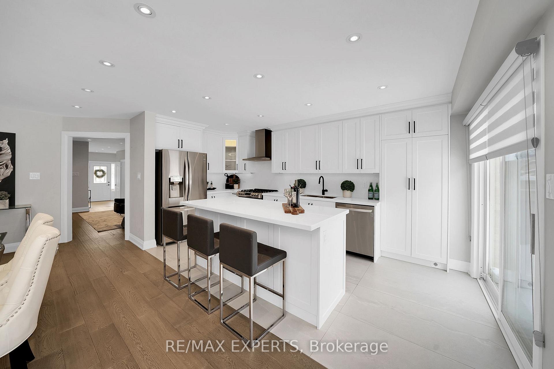 Photo 8 of 66 Lodgeway Drive, Vaughan, Rural Vaughan — HOMEH