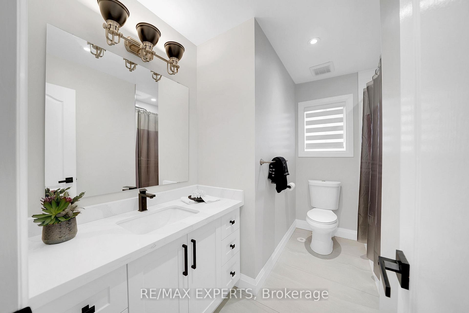 Photo 15 of 66 Lodgeway Drive, Vaughan, Rural Vaughan — HOMEH