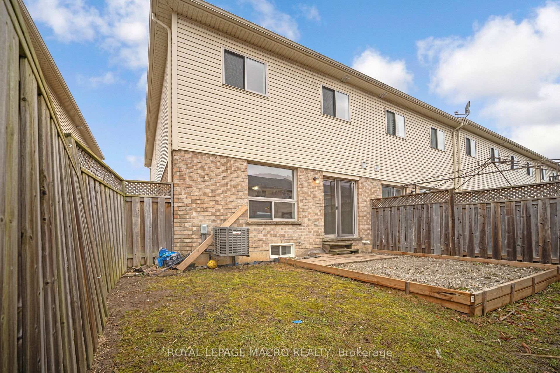 Photo 41 of 57 Redcedar Crescent, Hamilton, Fruitland — HOMEH