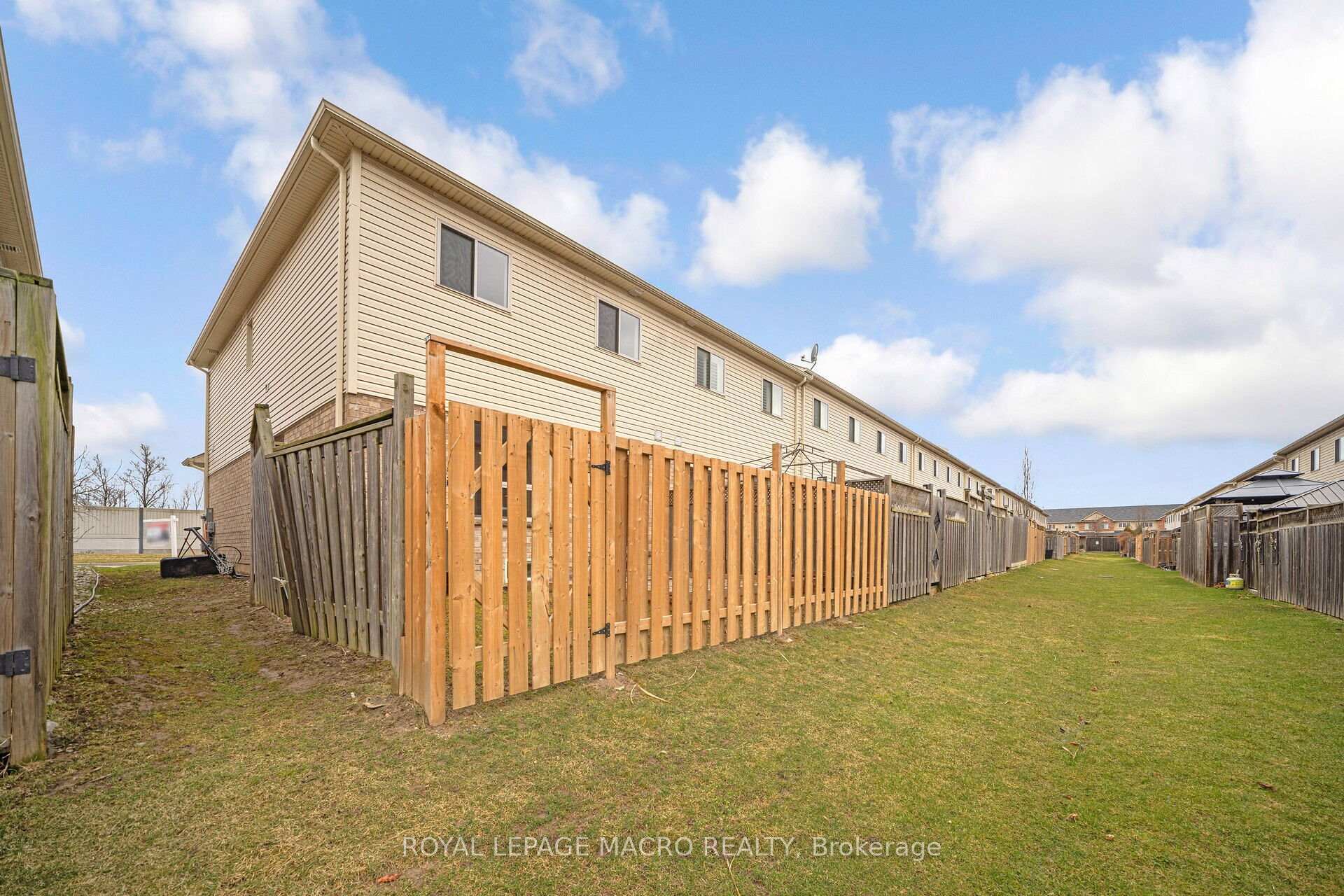 Photo 42 of 57 Redcedar Crescent, Hamilton, Fruitland — HOMEH