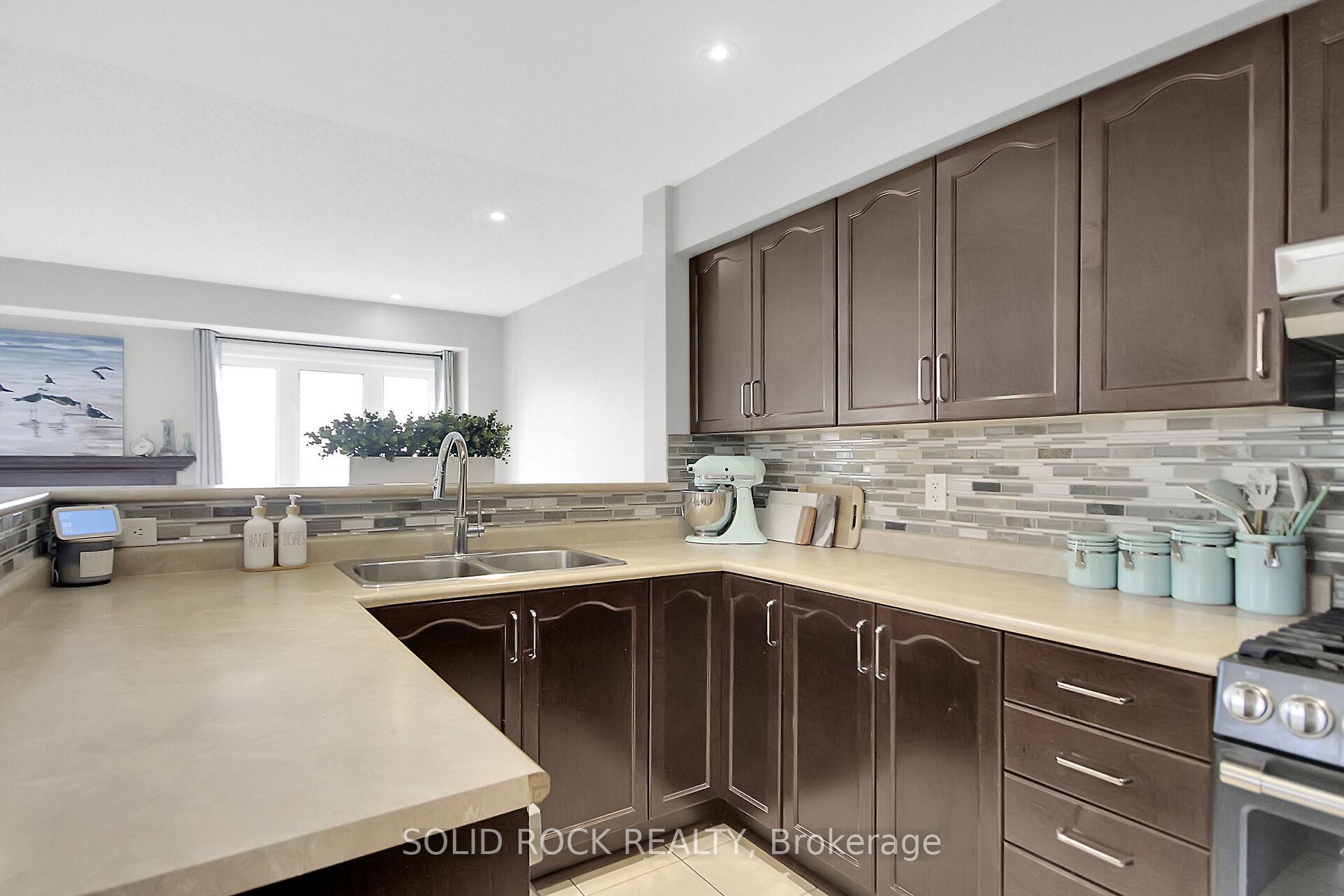 Photo 10 of 600 Gazebo Street, Ottawa, Riverside South/Gloucester Glen — HOMEH
