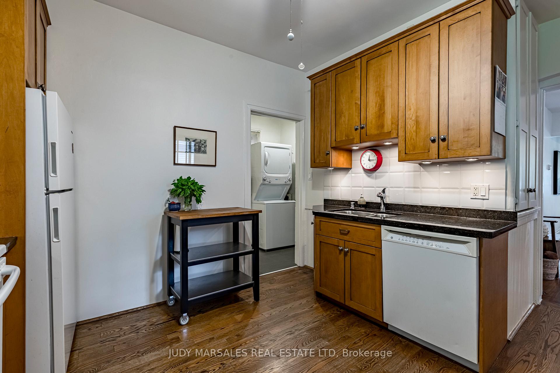 Photo 13 of 245 Hillcrest Avenue, Hamilton, Kirkendall — HOMEH