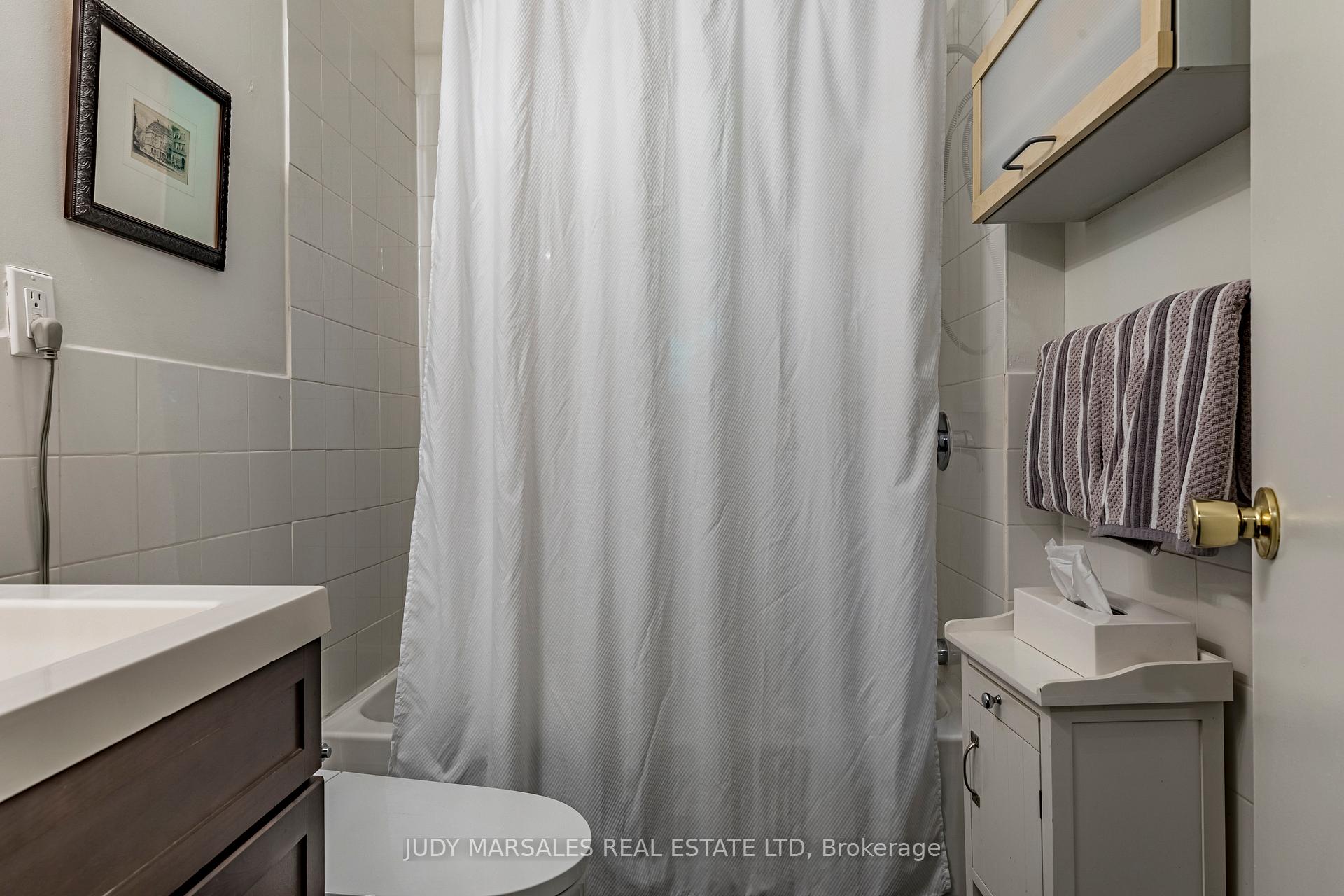 Photo 19 of 245 Hillcrest Avenue, Hamilton, Kirkendall — HOMEH