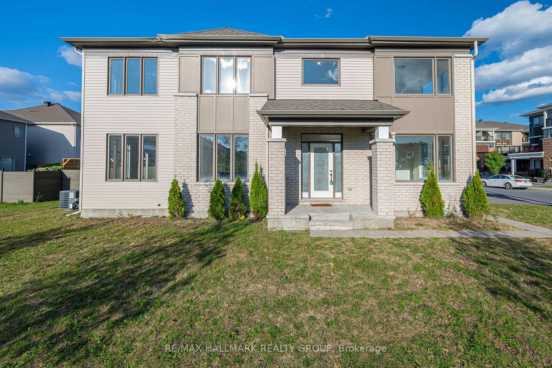 Photo 2 of 2307 Watercolours Way, Ottawa, Barrhaven - Half Moon Bay — HOMEH