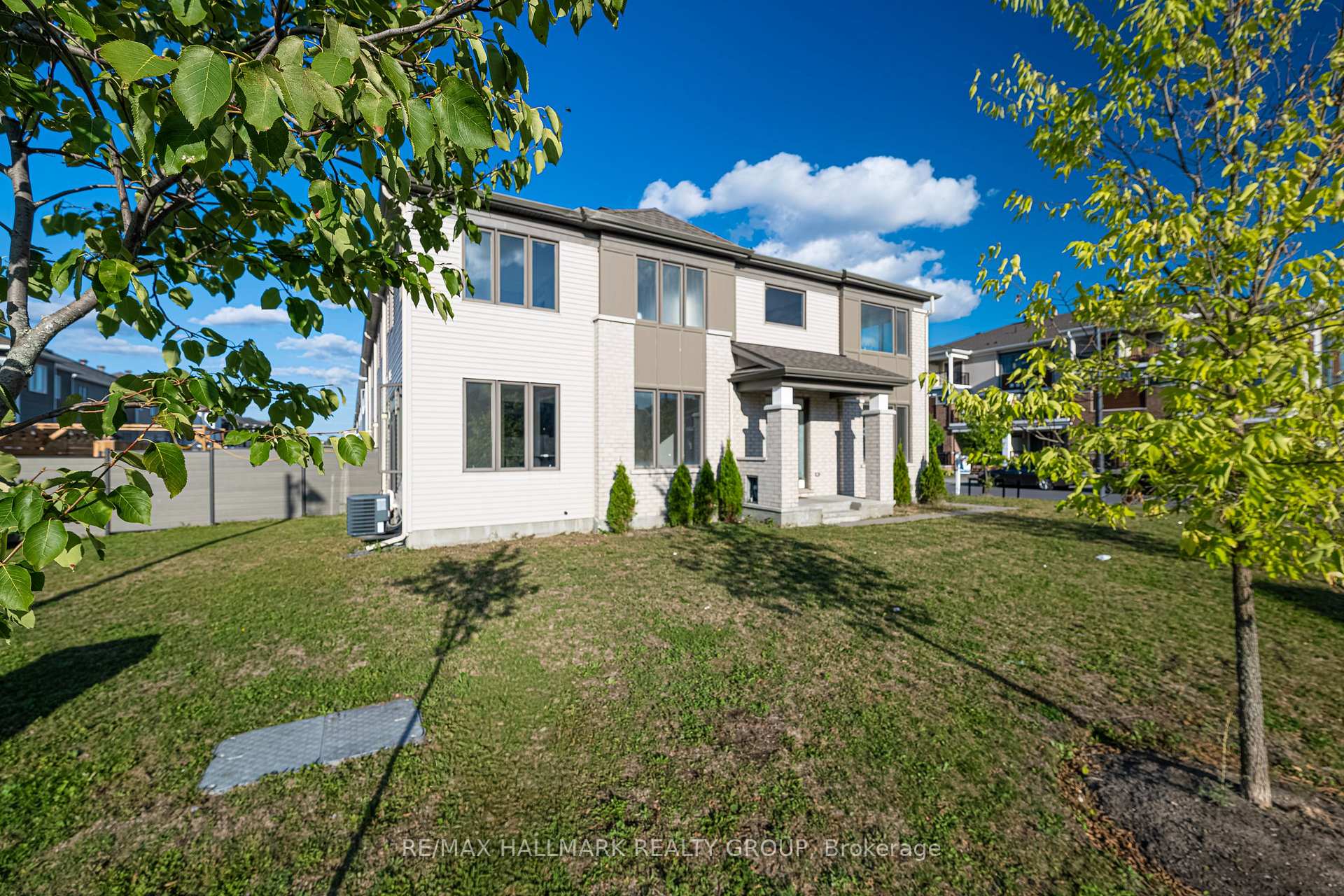 Photo 7 of 2307 Watercolours Way, Ottawa, Barrhaven - Half Moon Bay — HOMEH
