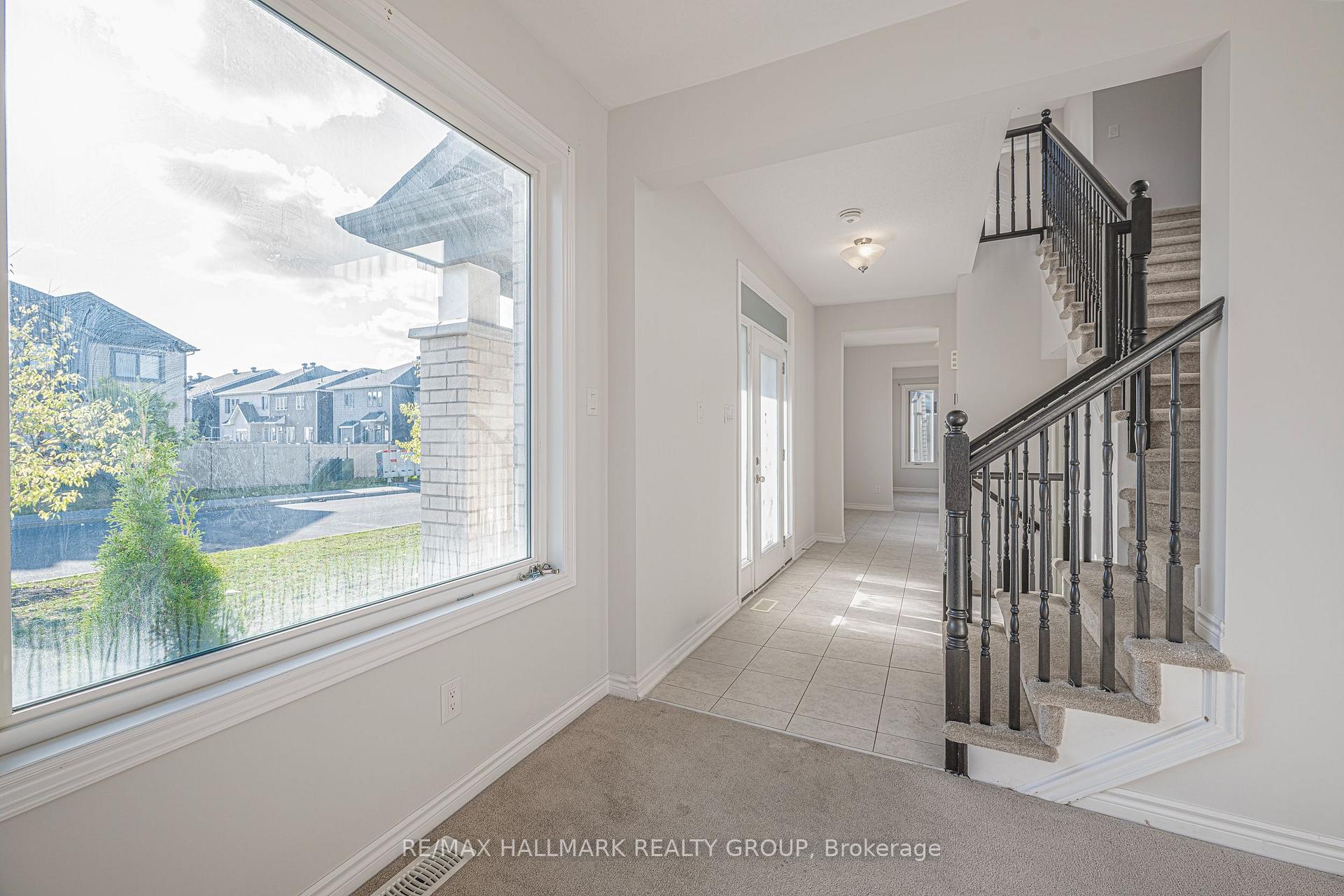 Photo 6 of 2307 Watercolours Way, Ottawa, Barrhaven - Half Moon Bay — HOMEH