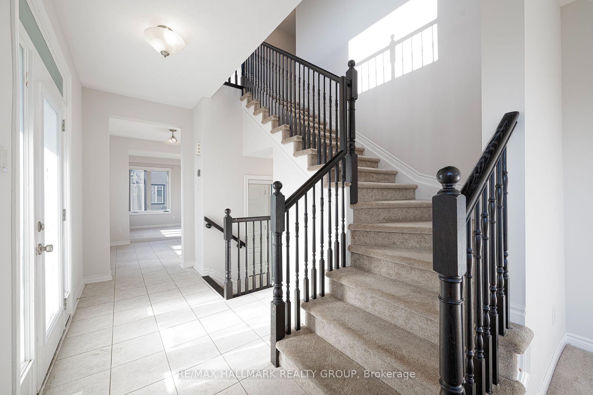 Photo 8 of 2307 Watercolours Way, Ottawa, Barrhaven - Half Moon Bay — HOMEH