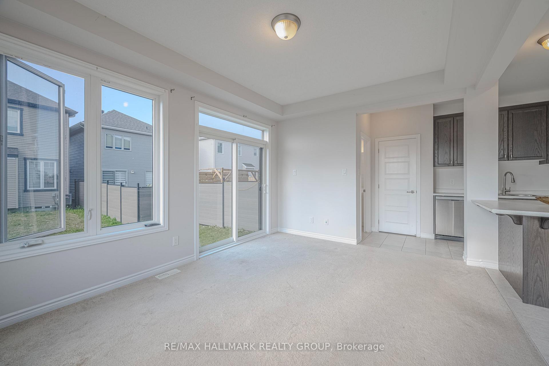 Photo 12 of 2307 Watercolours Way, Ottawa, Barrhaven - Half Moon Bay — HOMEH