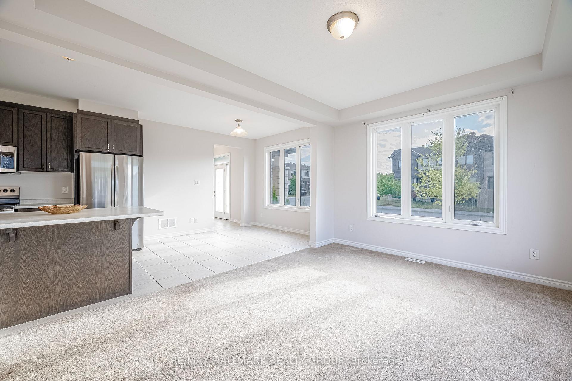 Photo 15 of 2307 Watercolours Way, Ottawa, Barrhaven - Half Moon Bay — HOMEH