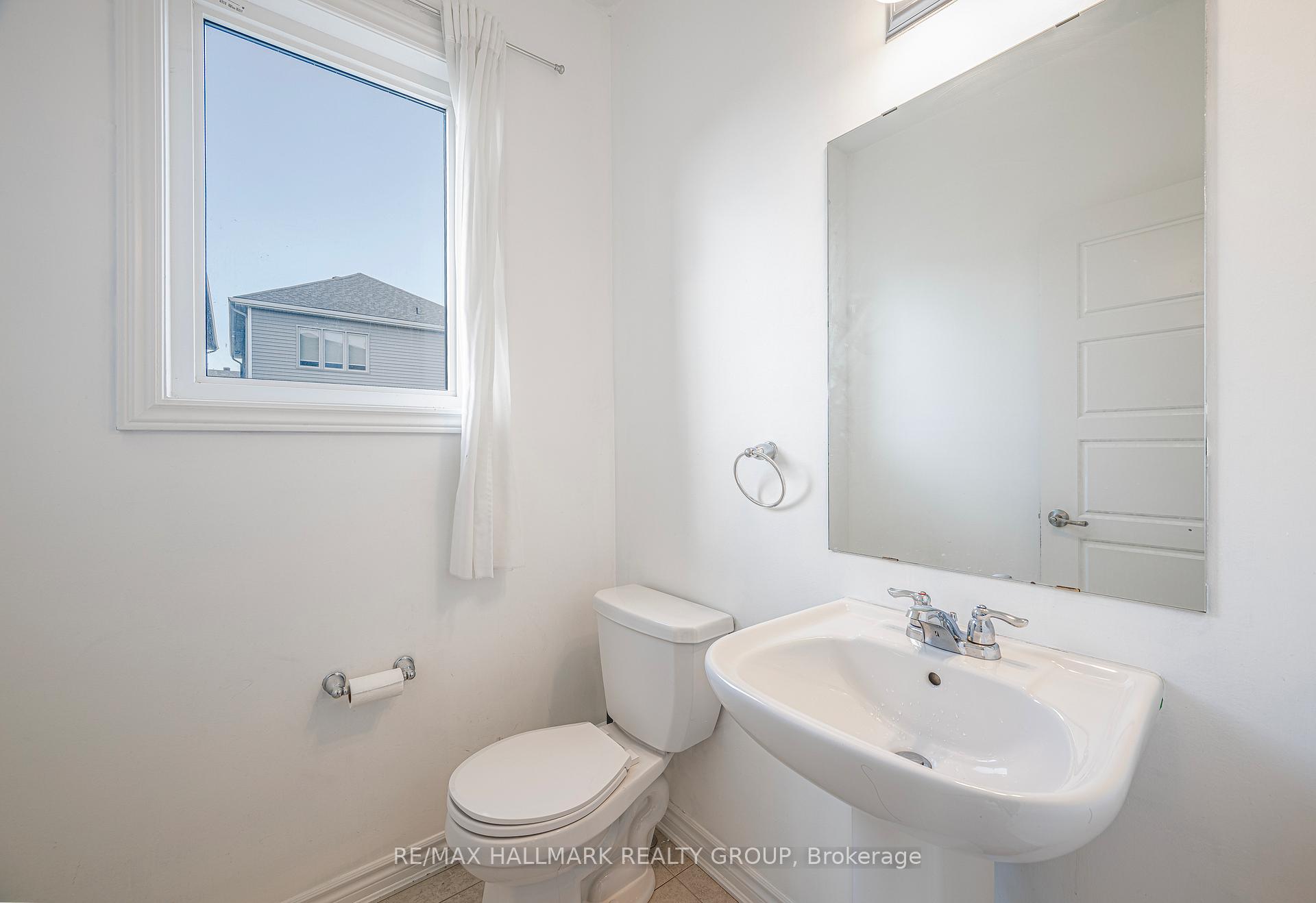 Photo 17 of 2307 Watercolours Way, Ottawa, Barrhaven - Half Moon Bay — HOMEH