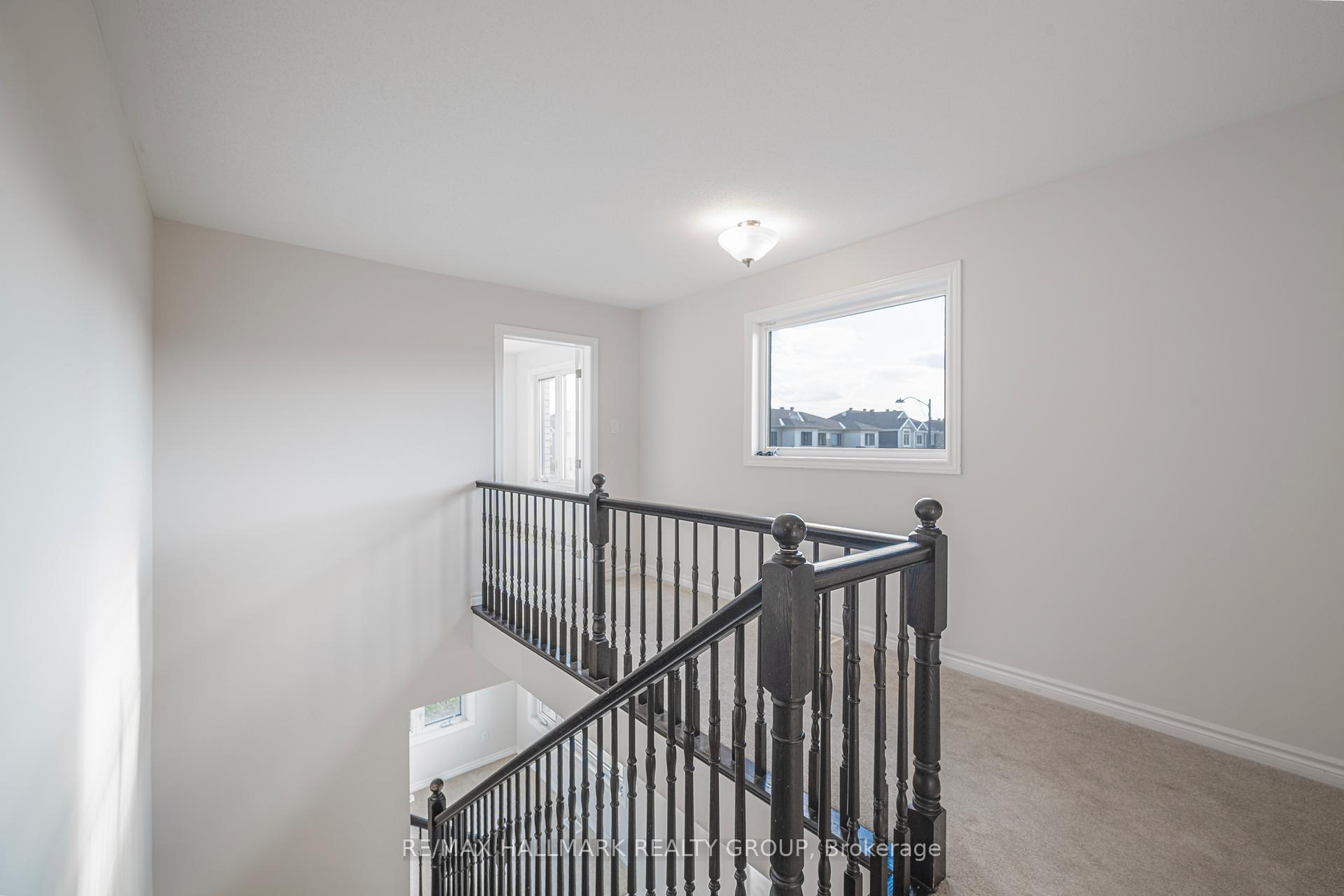 Photo 18 of 2307 Watercolours Way, Ottawa, Barrhaven - Half Moon Bay — HOMEH