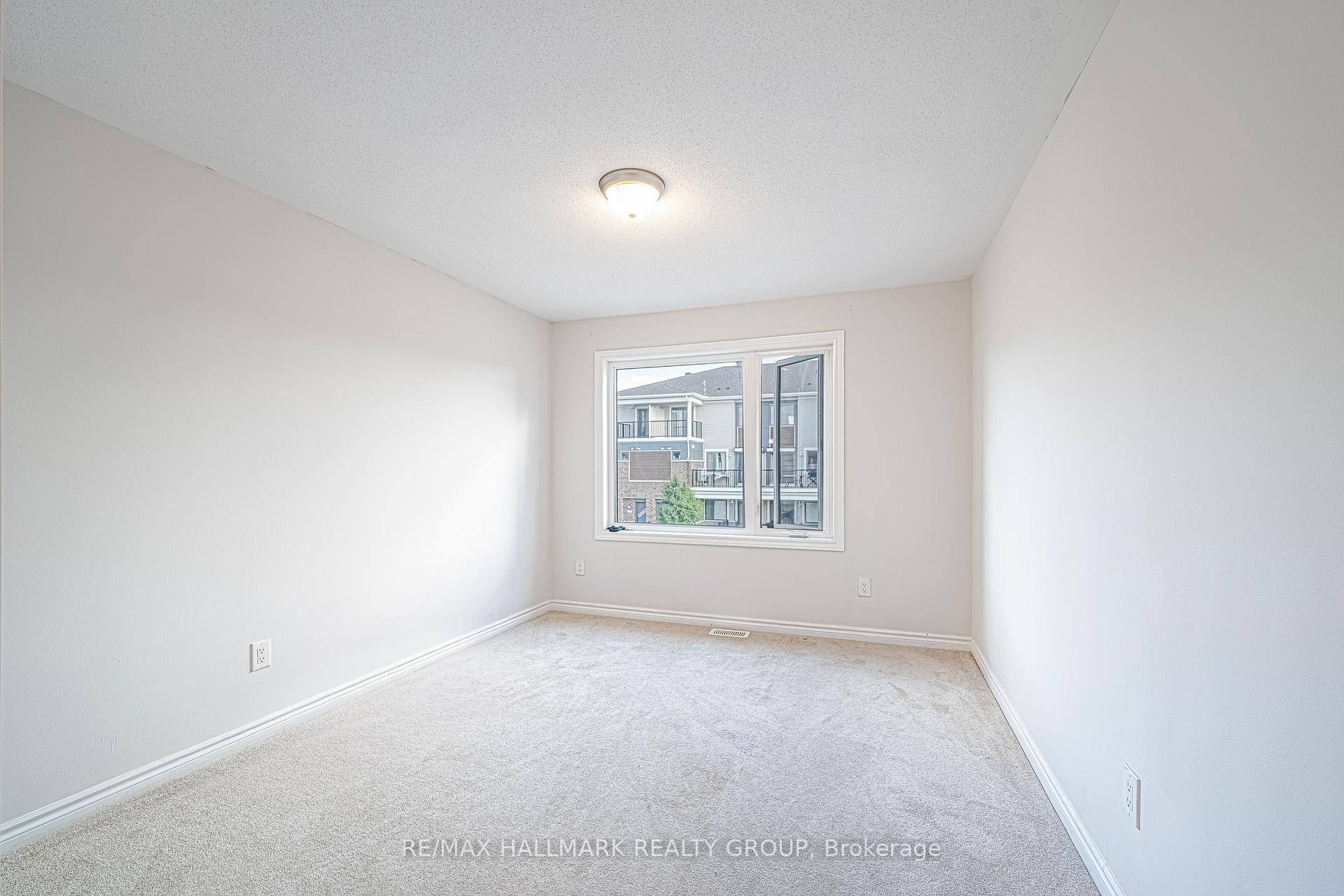 Photo 24 of 2307 Watercolours Way, Ottawa, Barrhaven - Half Moon Bay — HOMEH