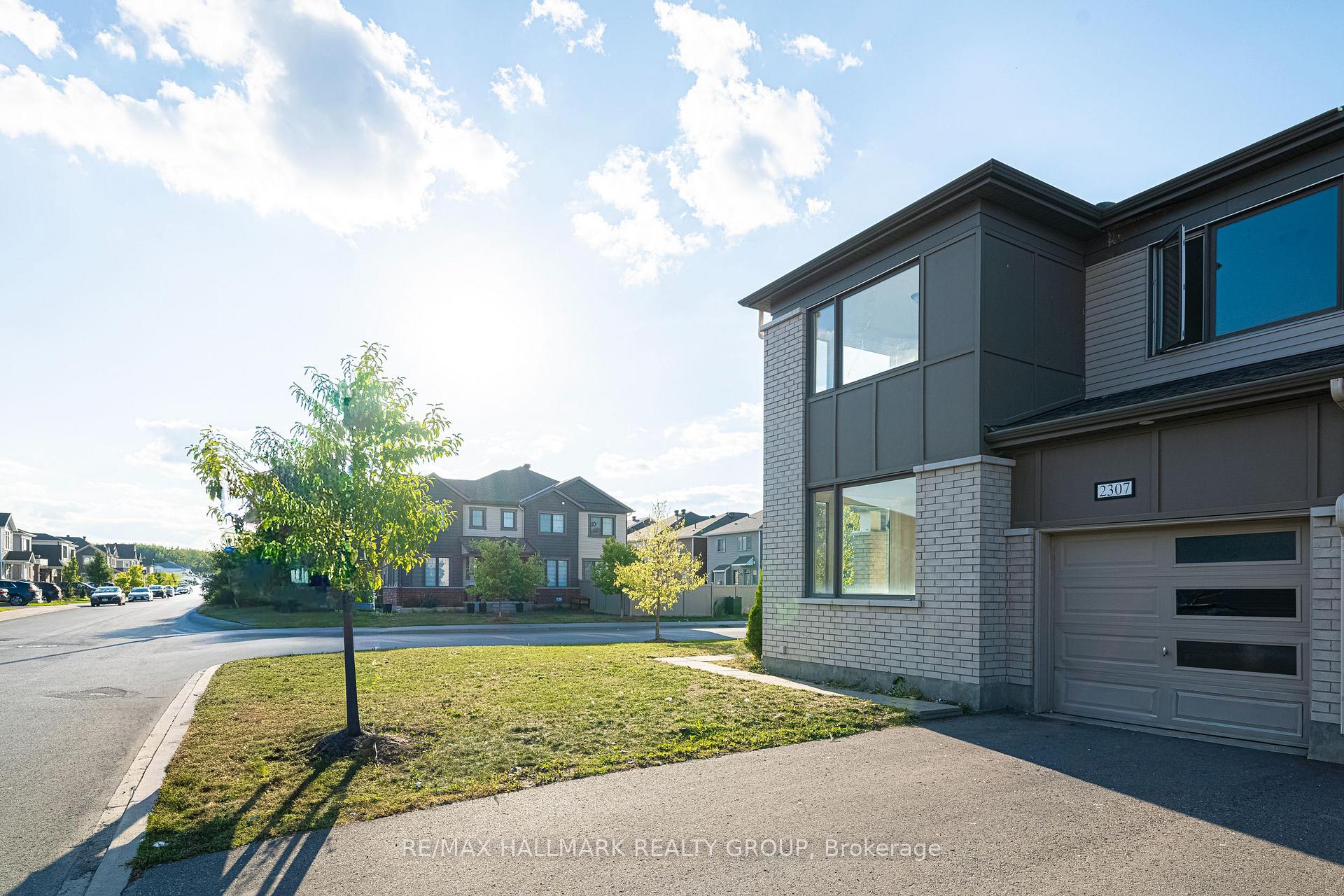 Photo 39 of 2307 Watercolours Way, Ottawa, Barrhaven - Half Moon Bay — HOMEH