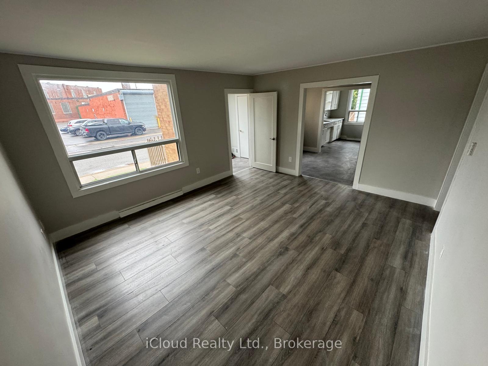 Photo 6 of Unit 2, 1 Henderson Avenue, Brampton, Downtown Brampton — HOMEH