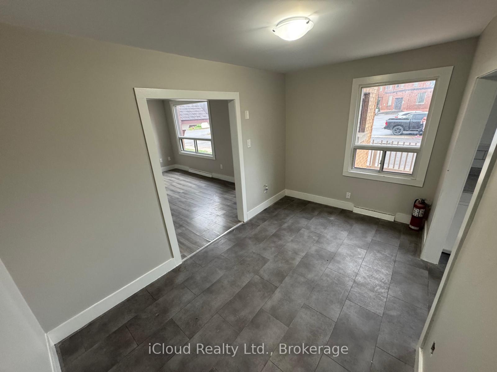 Photo 7 of Unit 2, 1 Henderson Avenue, Brampton, Downtown Brampton — HOMEH