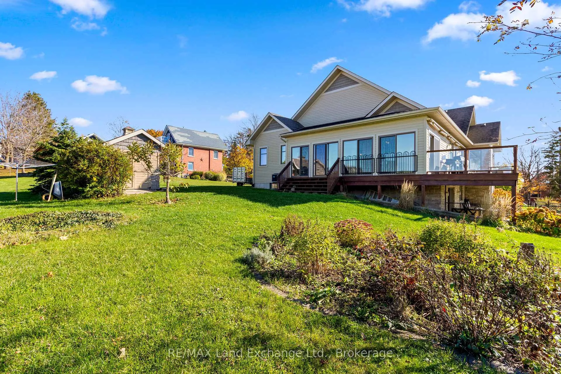 Photo 3 of 934 Old Durham Road, Brockton — HOMEH