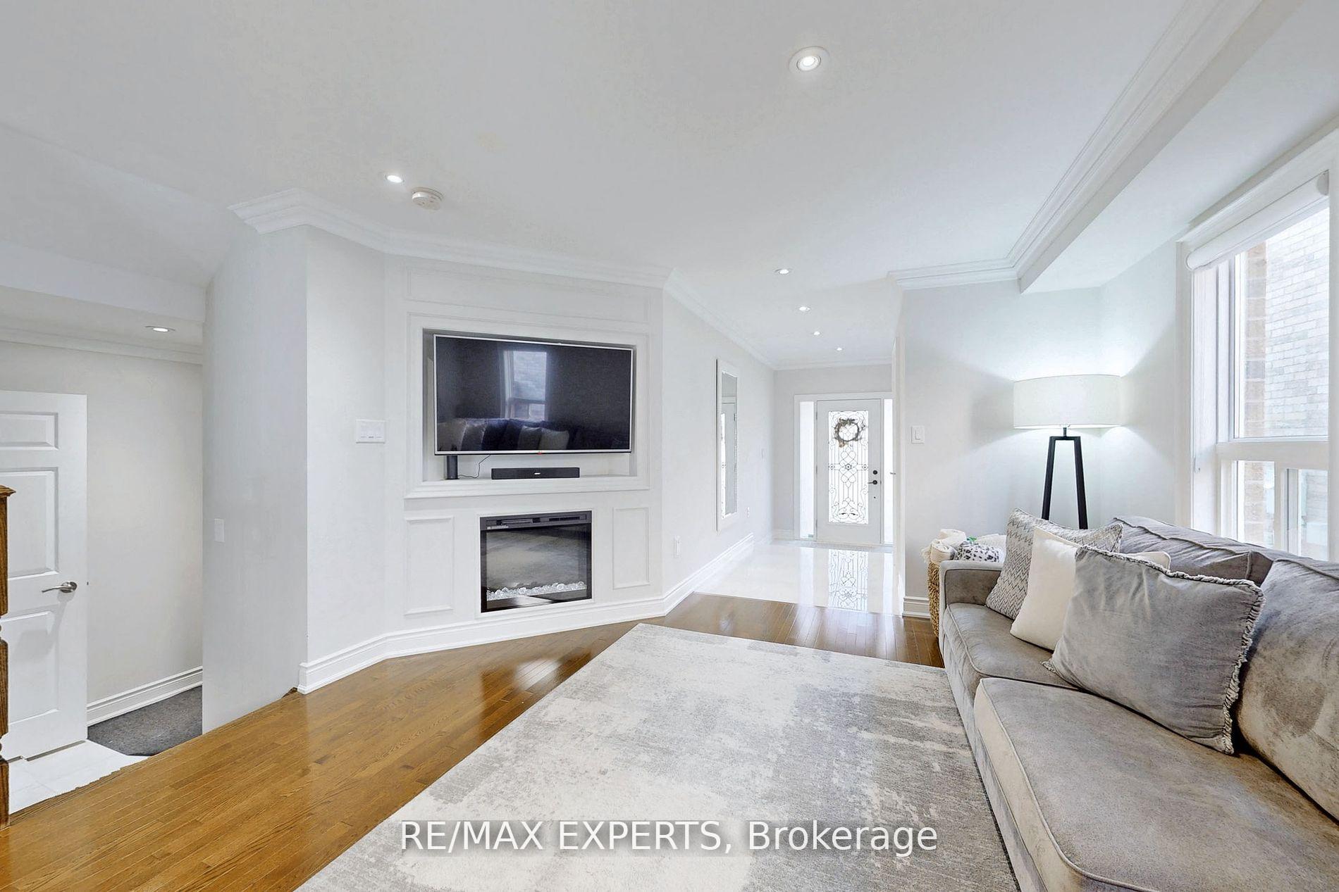 Photo 7 of 21 Twin Hills Crescent, Vaughan, Vellore Village — HOMEH