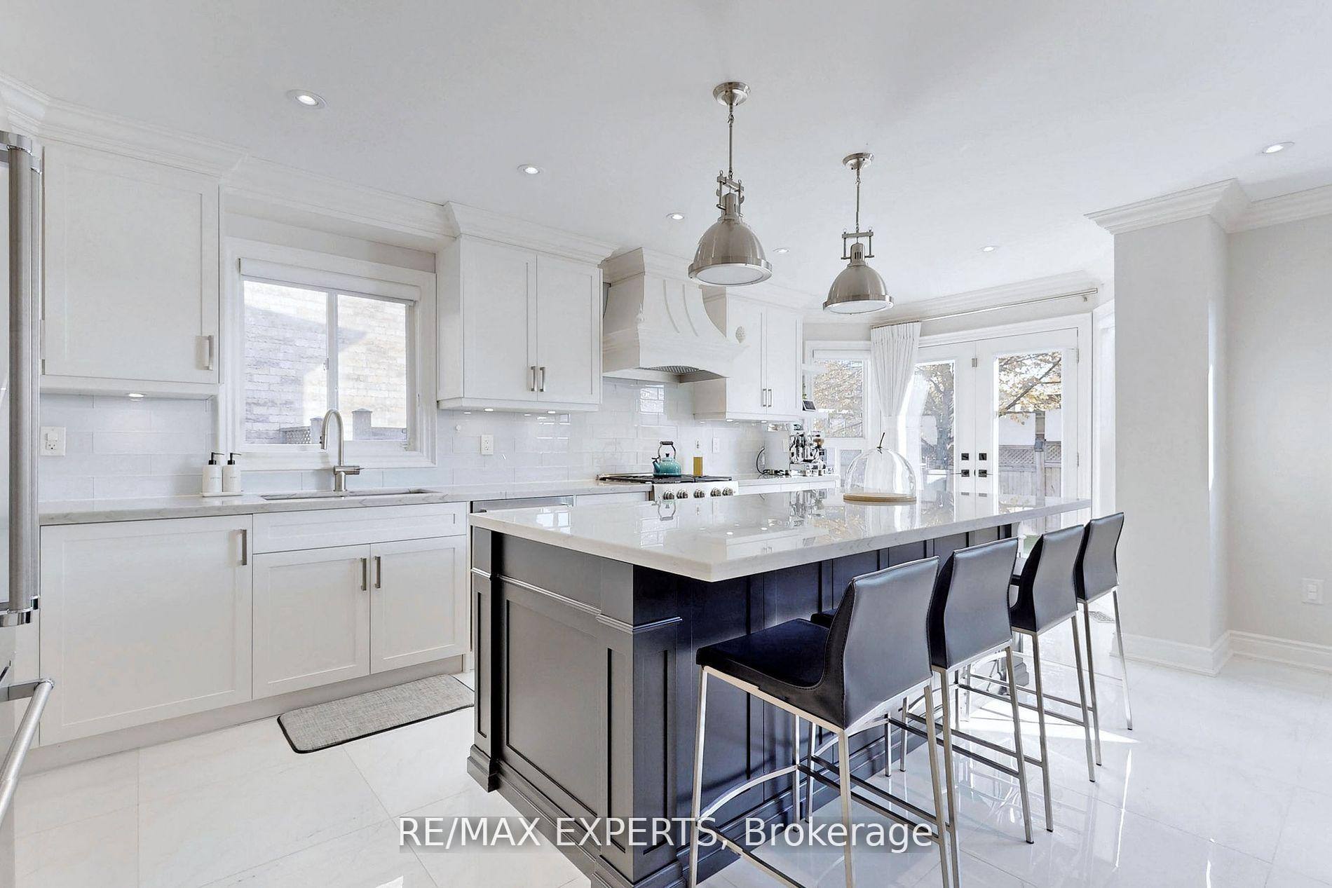 Photo 11 of 21 Twin Hills Crescent, Vaughan, Vellore Village — HOMEH