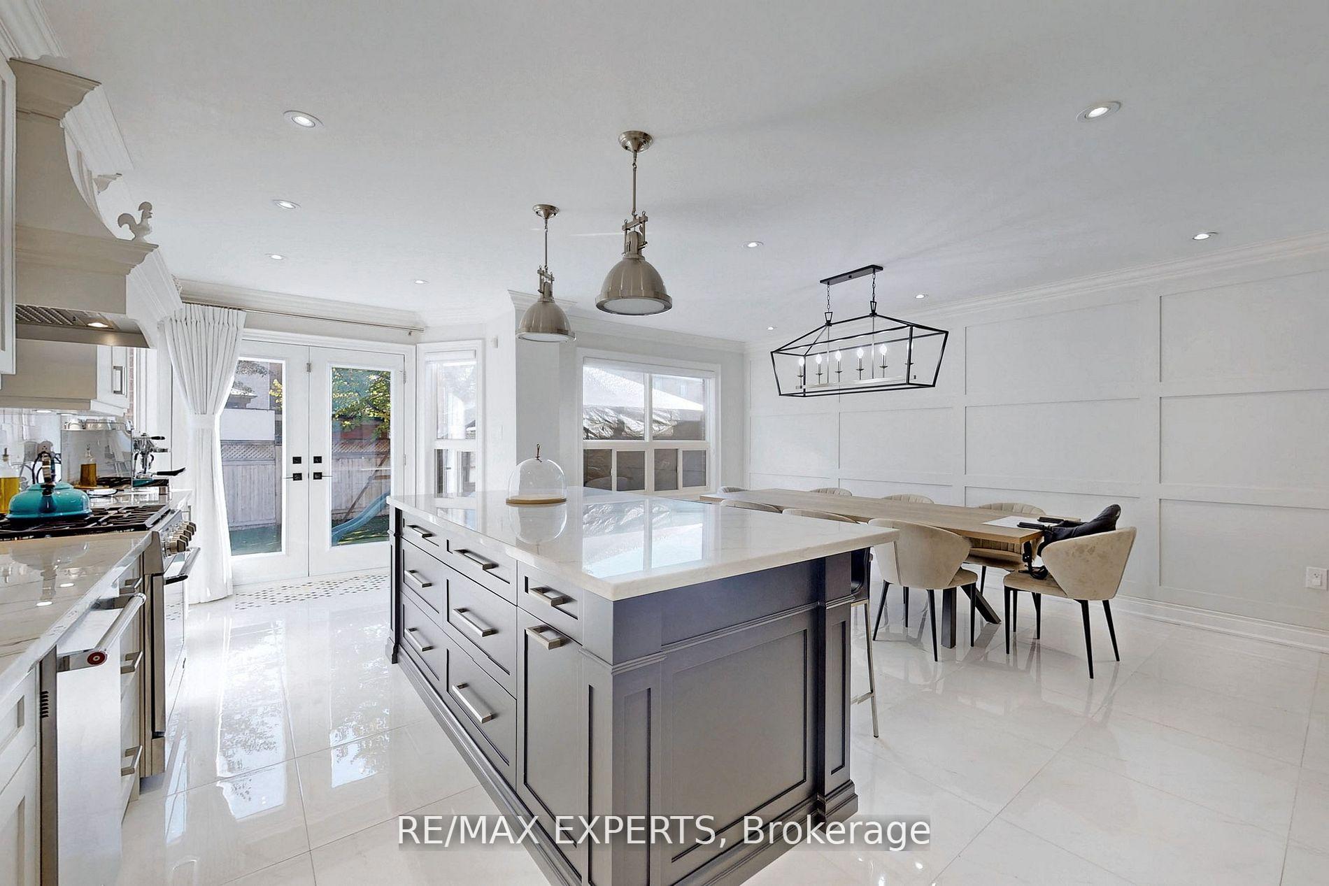 Photo 12 of 21 Twin Hills Crescent, Vaughan, Vellore Village — HOMEH