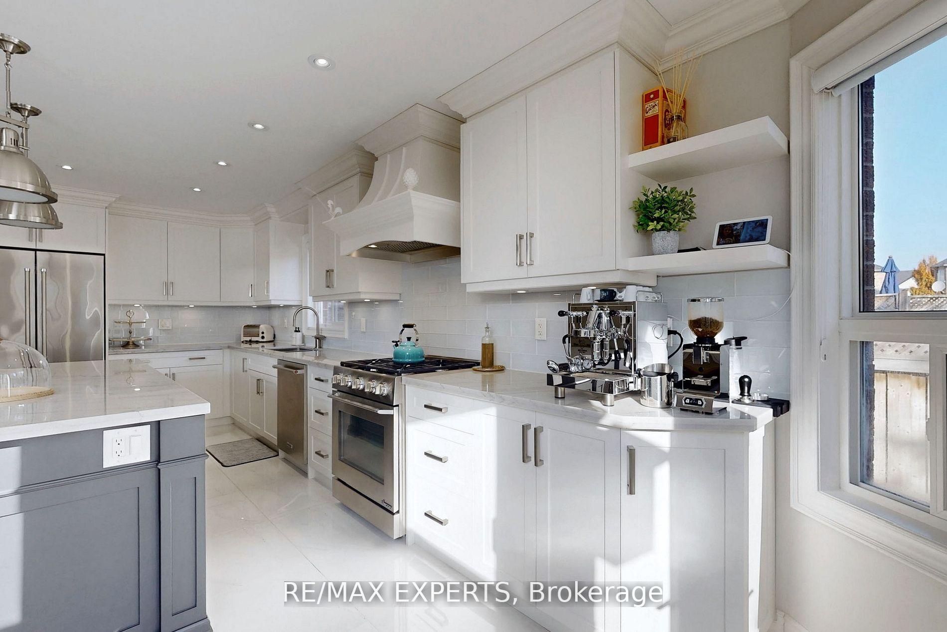 Photo 14 of 21 Twin Hills Crescent, Vaughan, Vellore Village — HOMEH