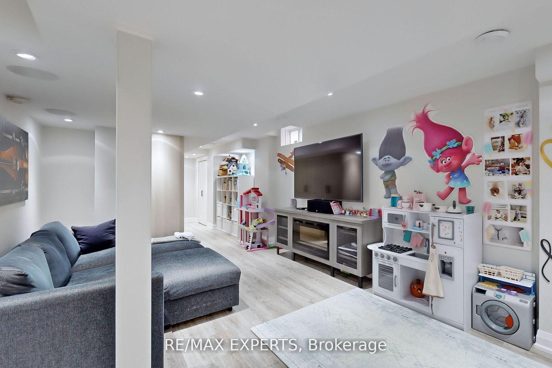 Photo 28 of 21 Twin Hills Crescent, Vaughan, Vellore Village — HOMEH