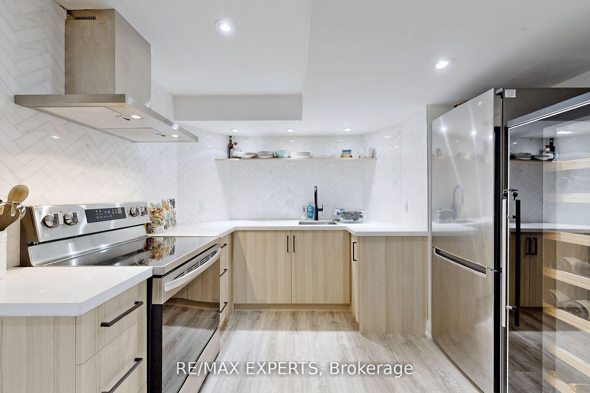 Photo 32 of 21 Twin Hills Crescent, Vaughan, Vellore Village — HOMEH