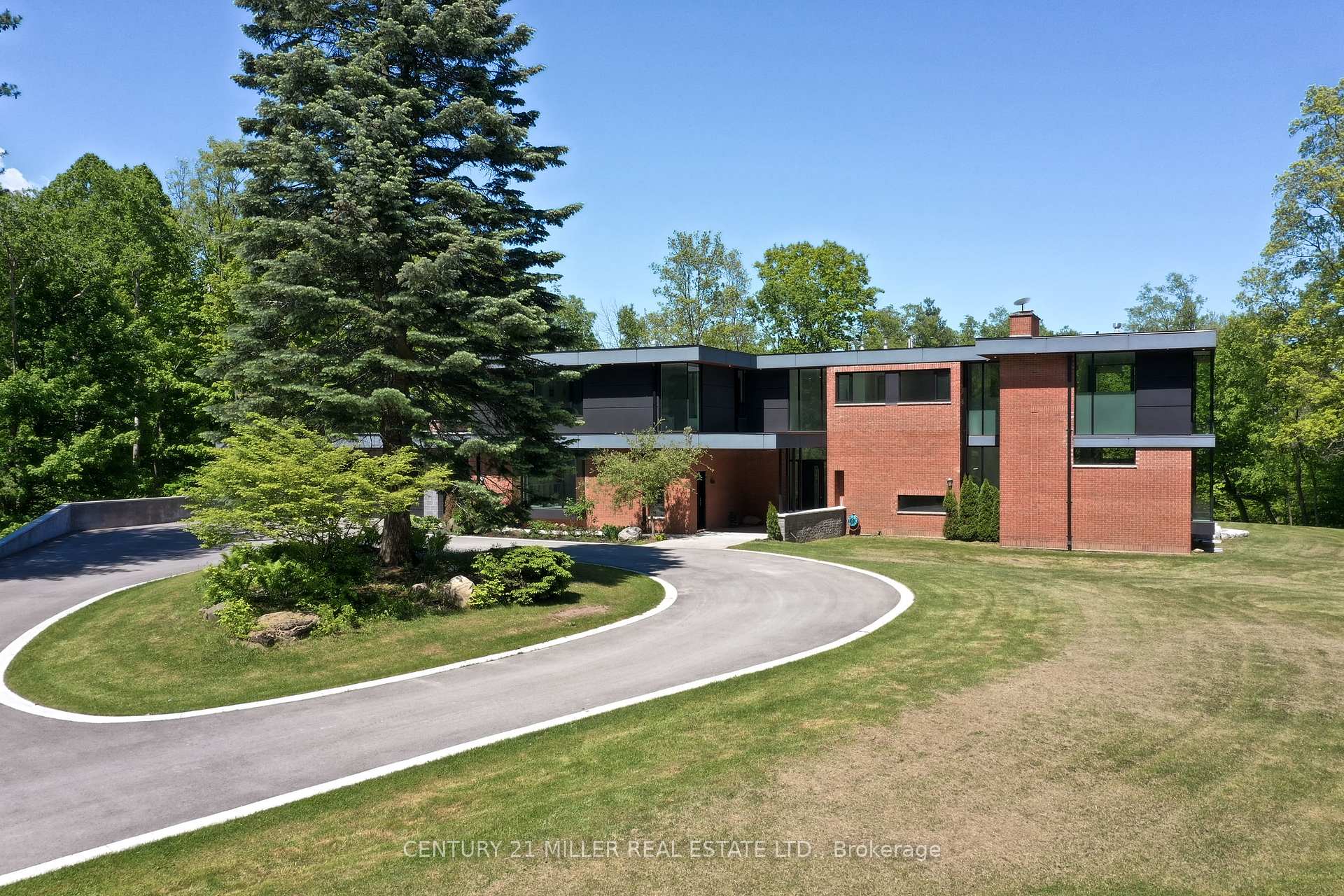 Photo 1 of 140 Gravel Pit Road, Hamilton, Rural Ancaster — HOMEH