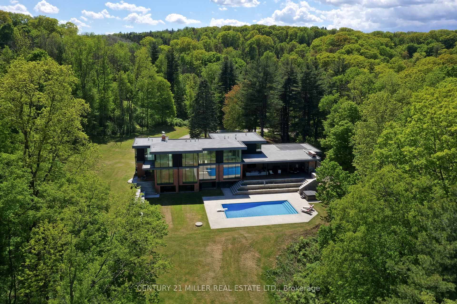 Photo 36 of 140 Gravel Pit Road, Hamilton, Rural Ancaster — HOMEH