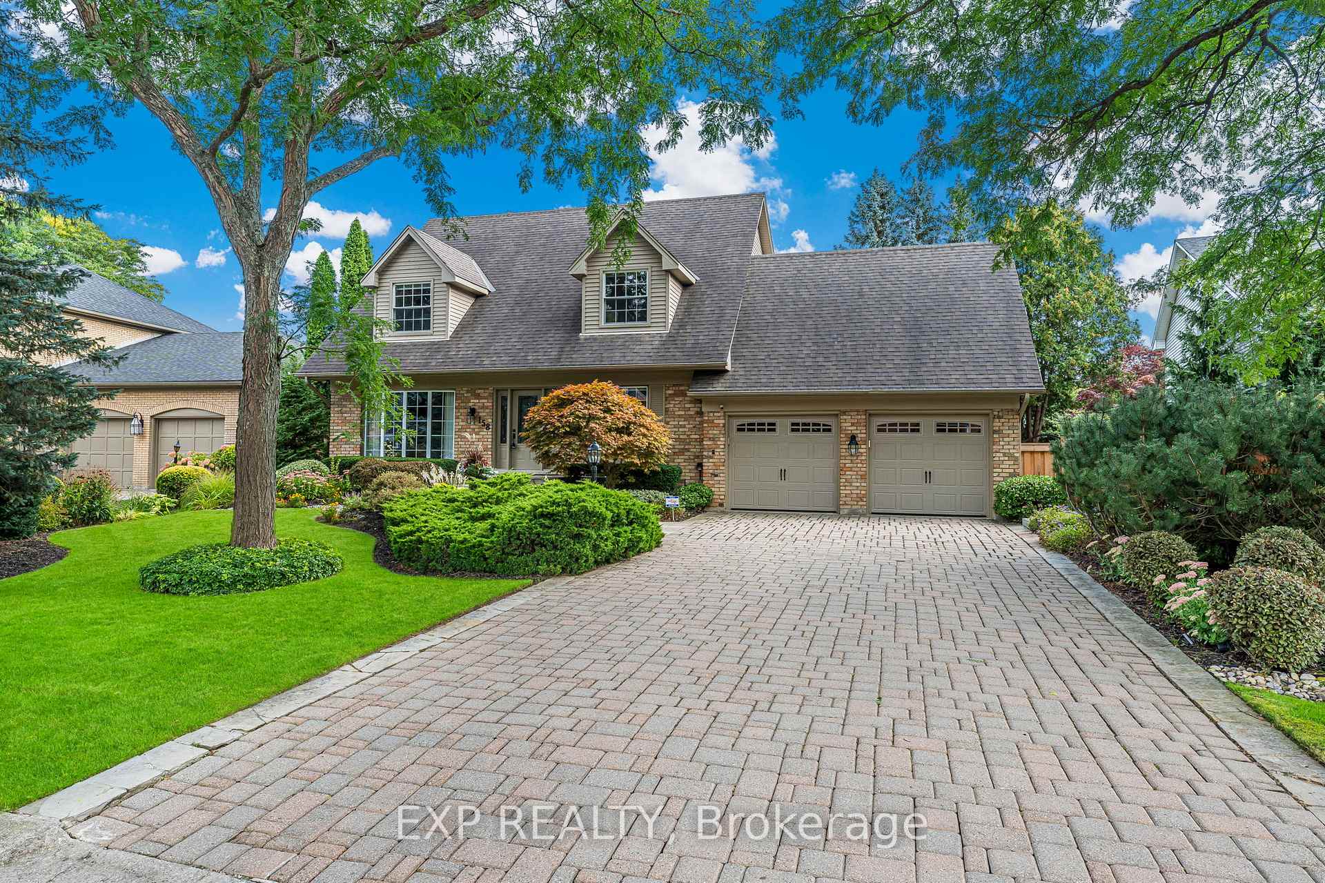 Photo 1 of 158 Broad Leaf Crescent, Hamilton, Ancaster — HOMEH