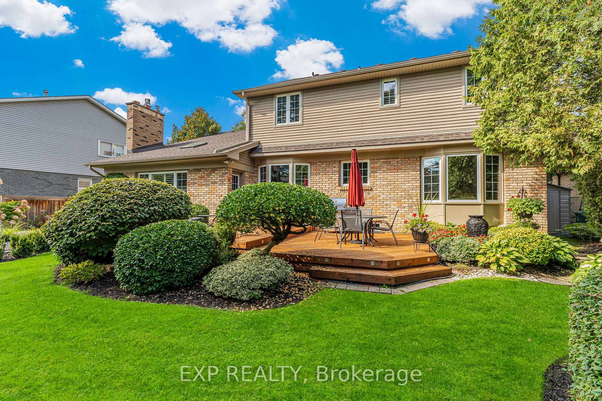 Photo 6 of 158 Broad Leaf Crescent, Hamilton, Ancaster — HOMEH