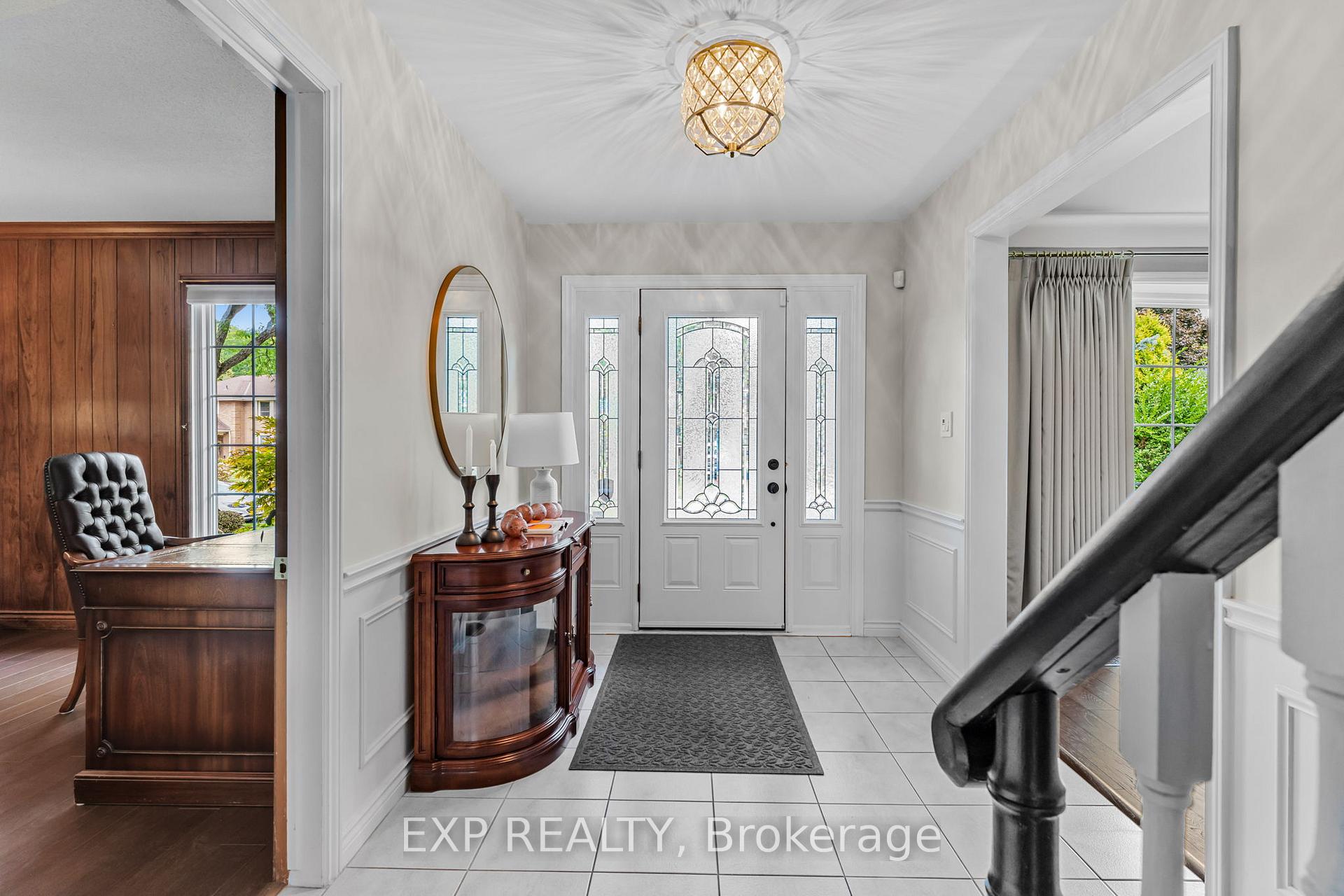 Photo 8 of 158 Broad Leaf Crescent, Hamilton, Ancaster — HOMEH