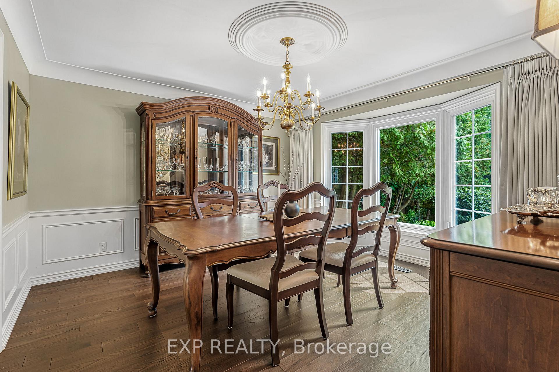 Photo 14 of 158 Broad Leaf Crescent, Hamilton, Ancaster — HOMEH