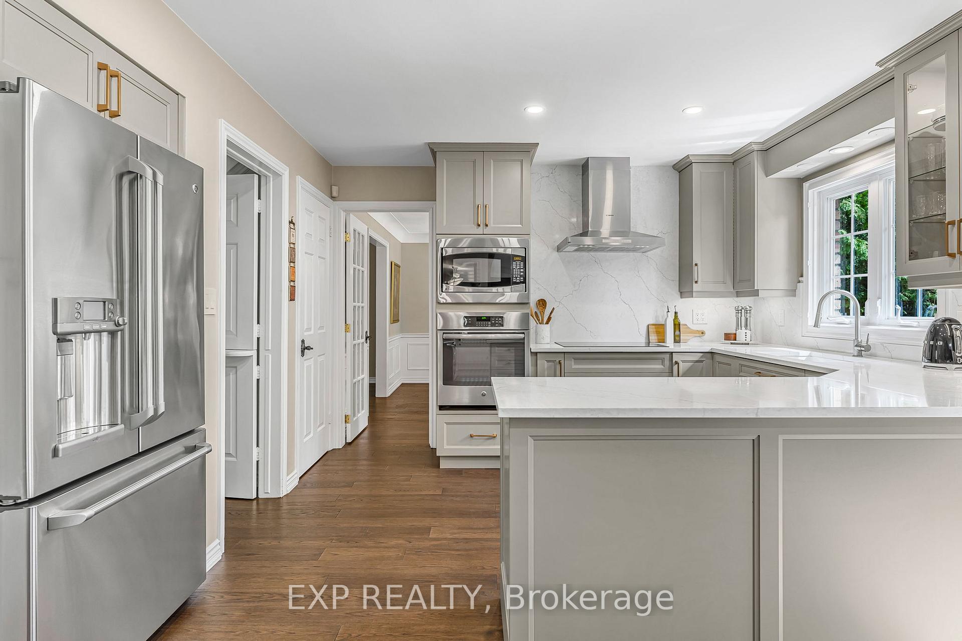 Photo 16 of 158 Broad Leaf Crescent, Hamilton, Ancaster — HOMEH