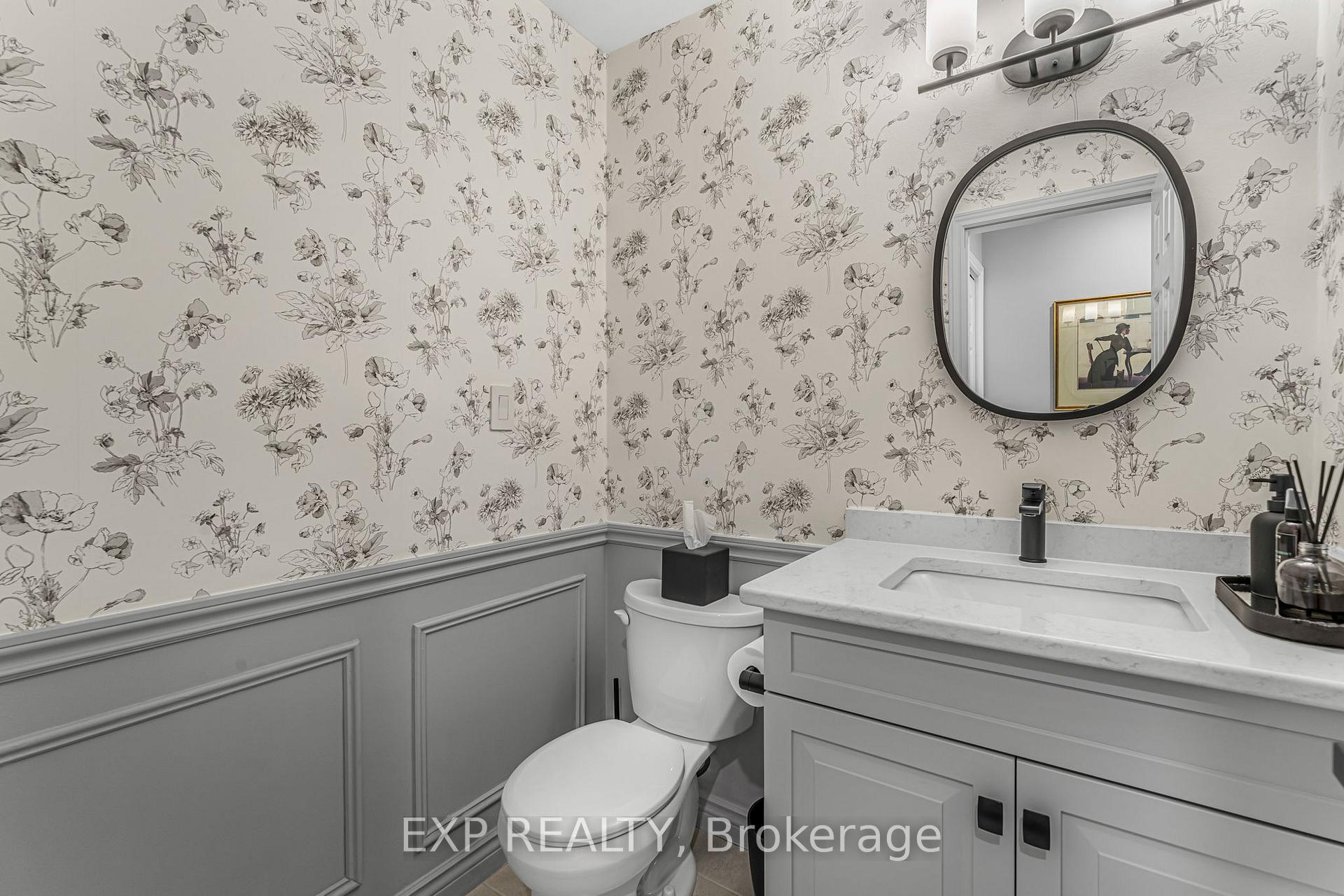 Photo 19 of 158 Broad Leaf Crescent, Hamilton, Ancaster — HOMEH