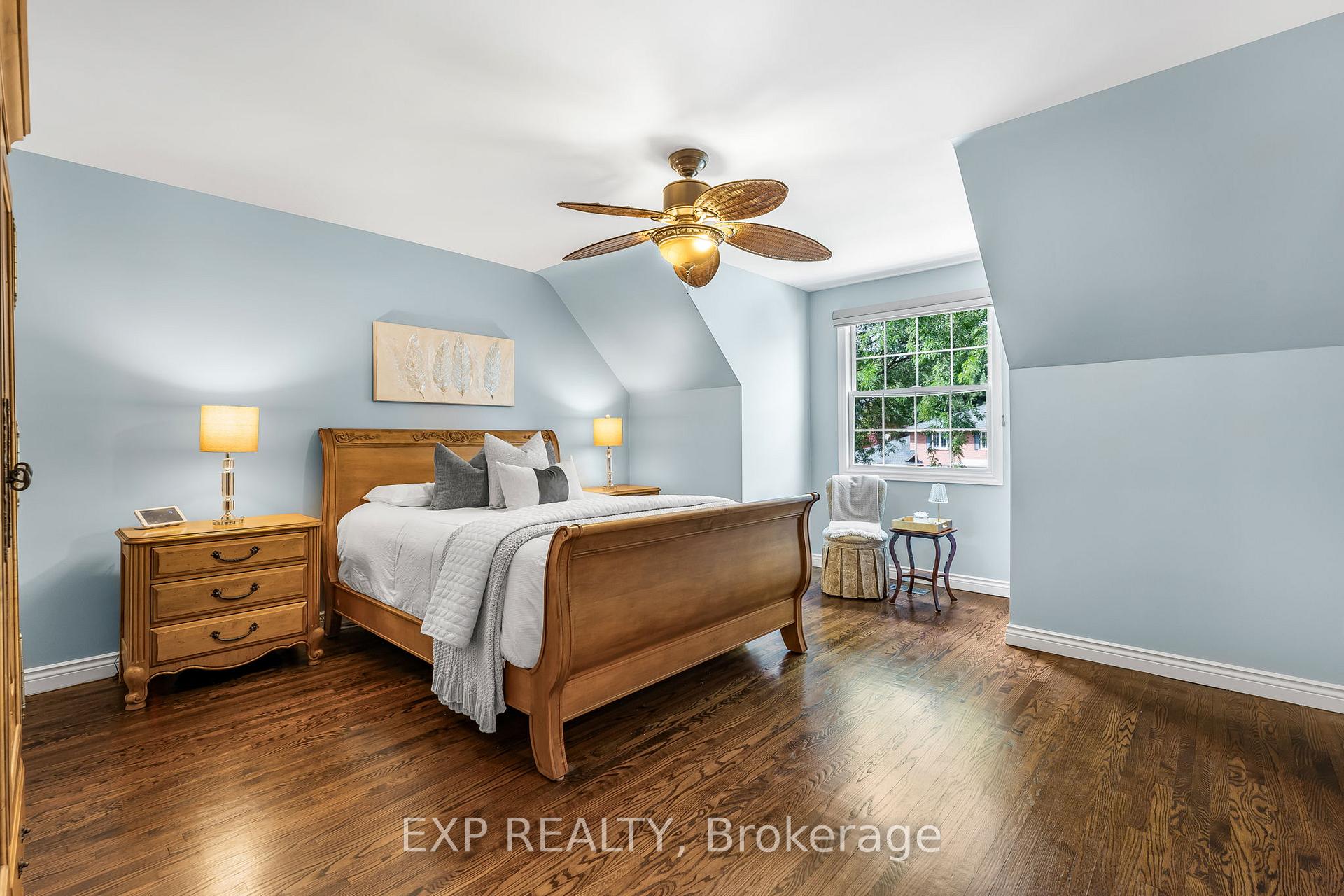 Photo 21 of 158 Broad Leaf Crescent, Hamilton, Ancaster — HOMEH