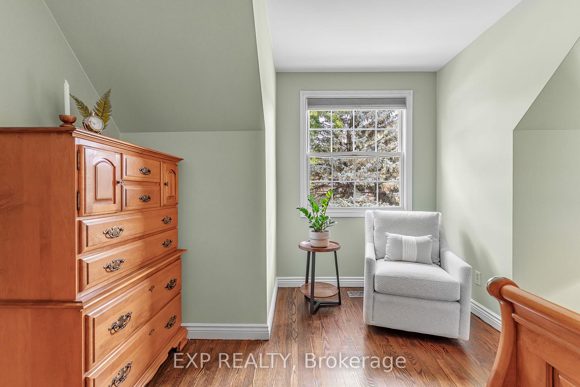 Photo 28 of 158 Broad Leaf Crescent, Hamilton, Ancaster — HOMEH
